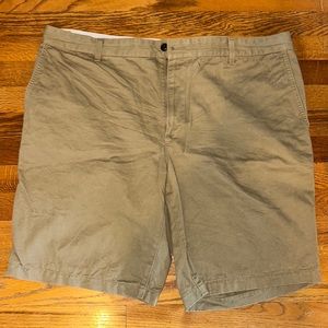 Men’s Docker khaki shorts size 42